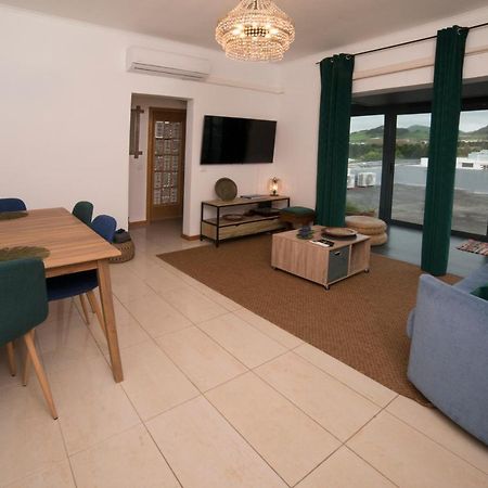 The Terrace Apartment ปอนตาเดลกาดา ภายนอก รูปภาพ