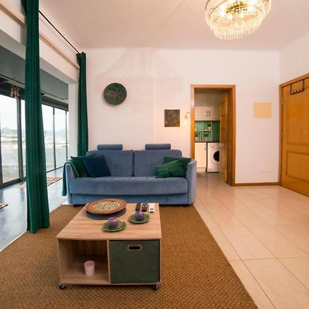 The Terrace Apartment ปอนตาเดลกาดา ภายนอก รูปภาพ